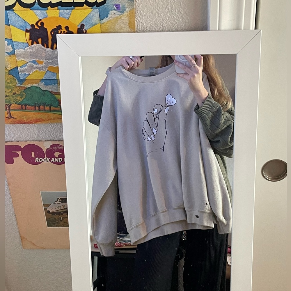 Super Smash Bros crewneck! Size Large, lightly worn with no flaws!